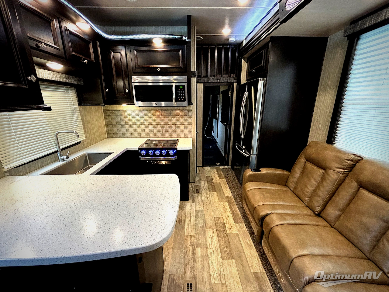 2019 Heartland Gravity GR3772 Photo 4