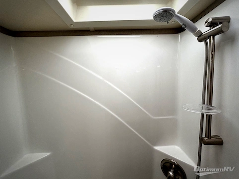 2019 Holiday Rambler Endeavor 38W RV Photo 4