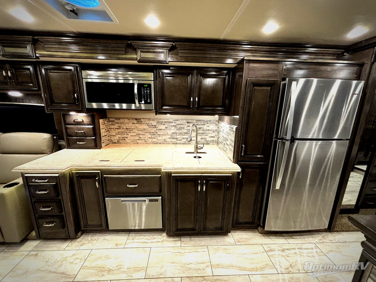 2019 Holiday Rambler Endeavor 38W Photo 6