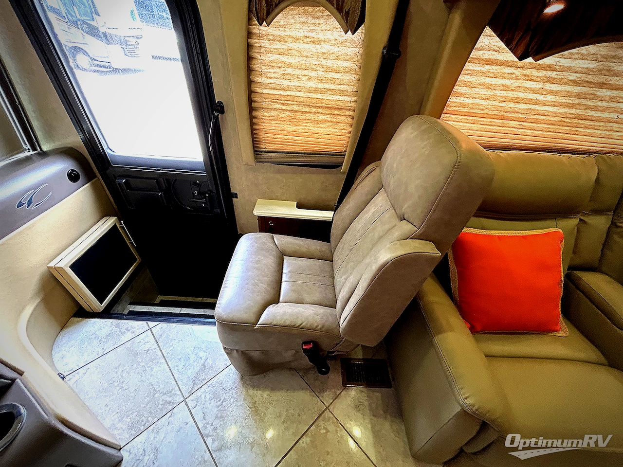 2014 Coachmen Sportscoach Cross Country 385DS Photo 7