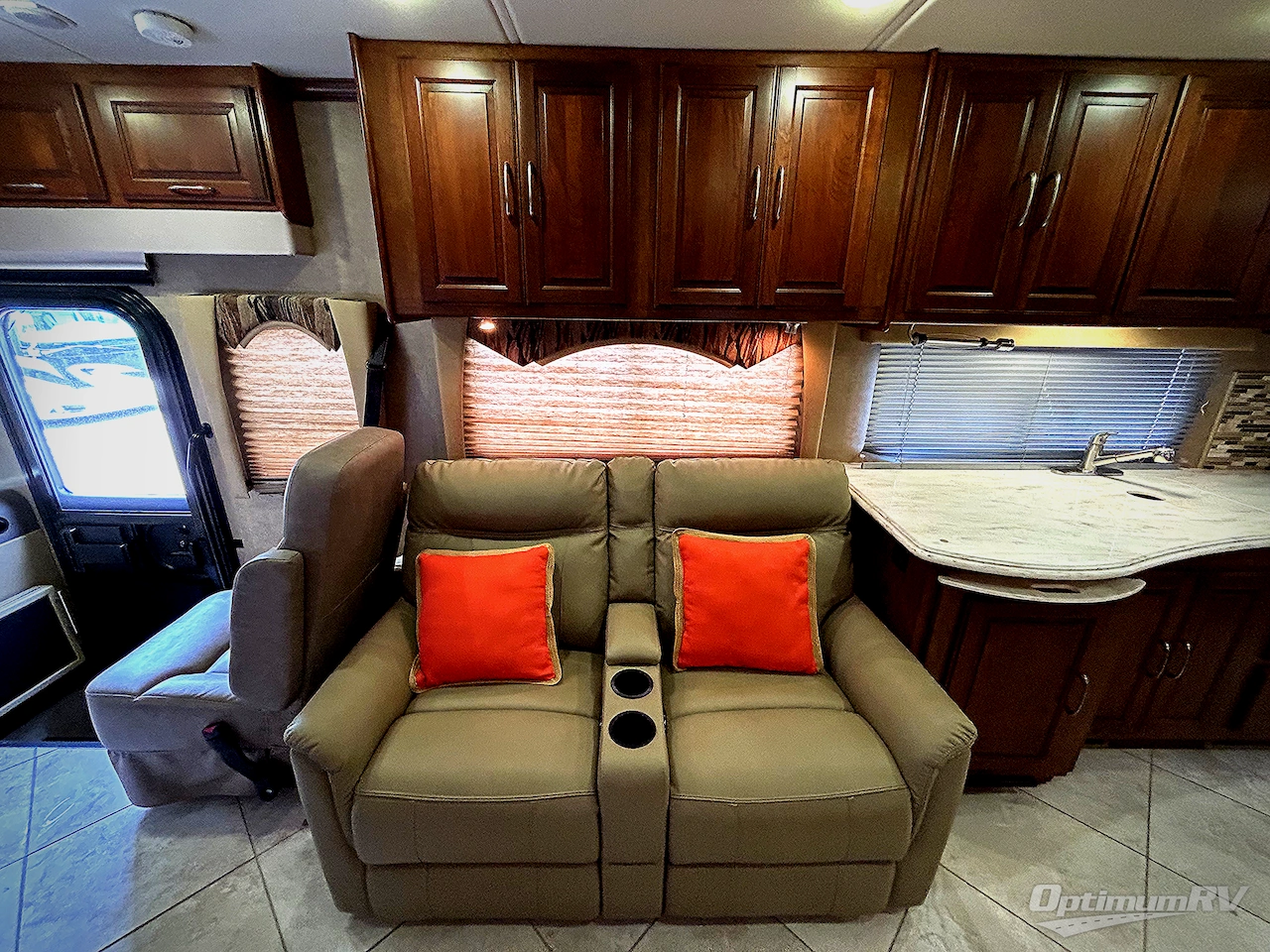 2014 Coachmen Sportscoach Cross Country 385DS Photo 9