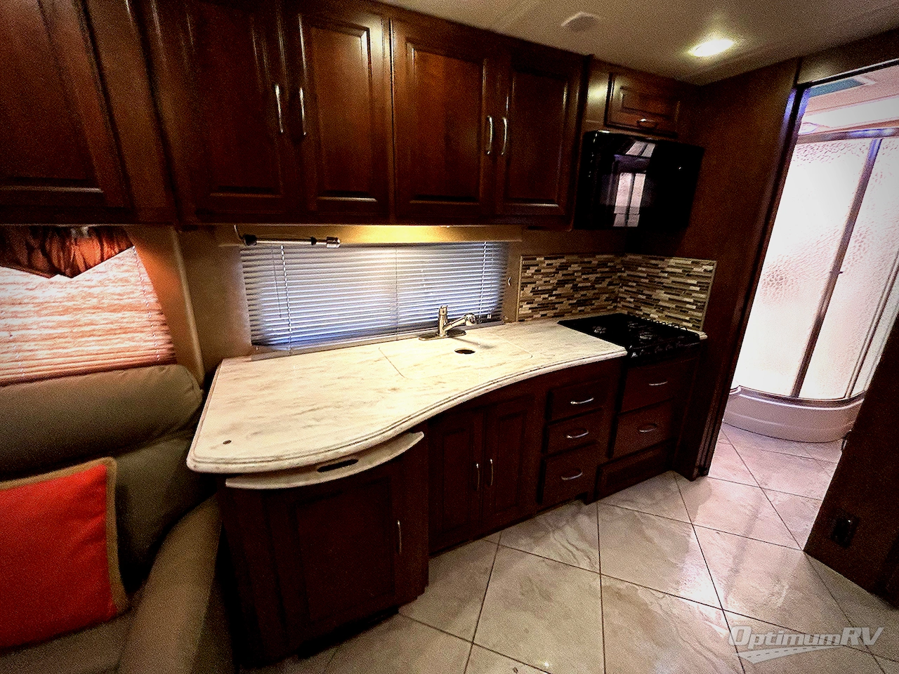 2014 Coachmen Sportscoach Cross Country 385DS Photo 10