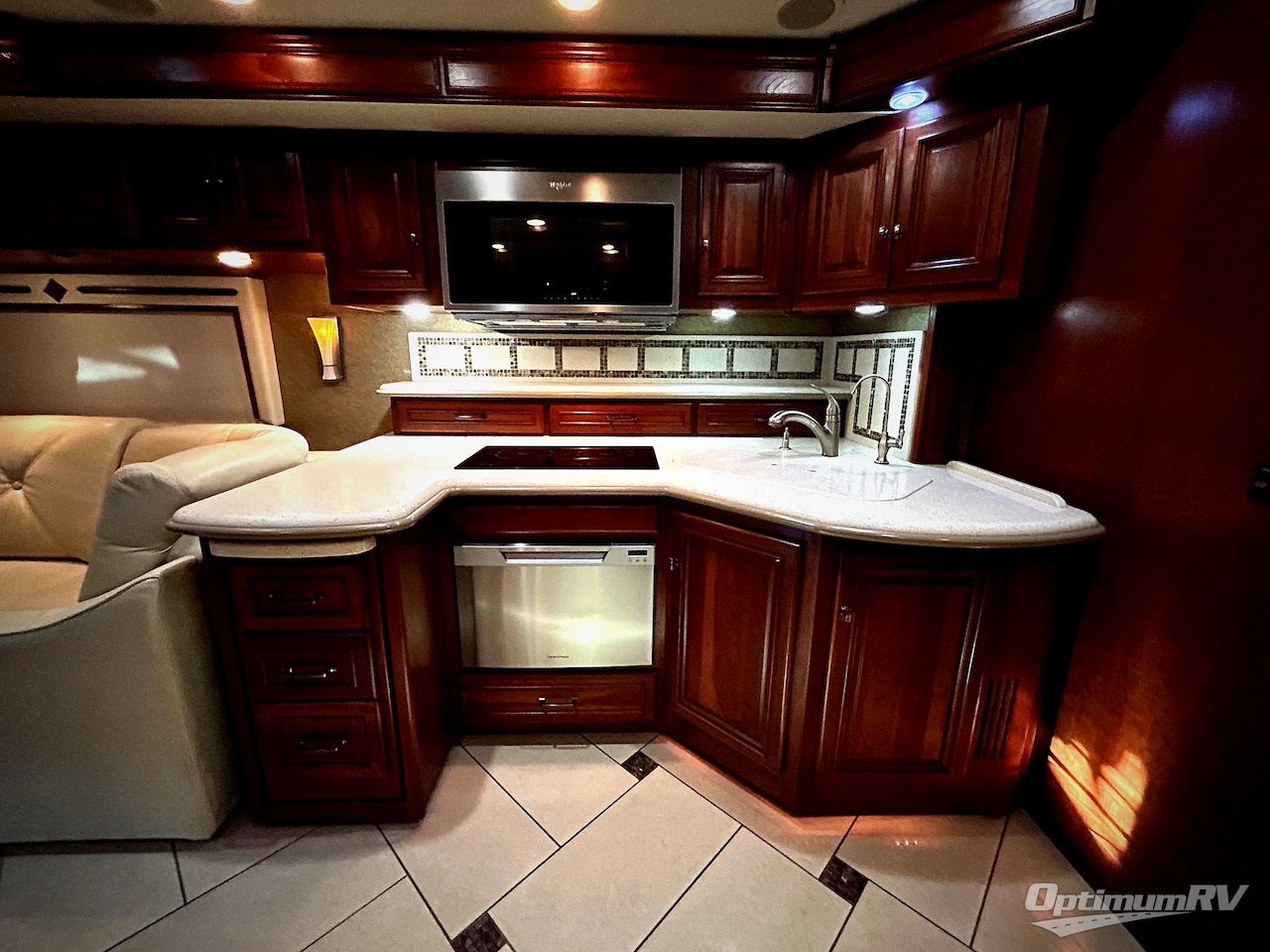 2013 Itasca Ellipse 42QD Photo 6