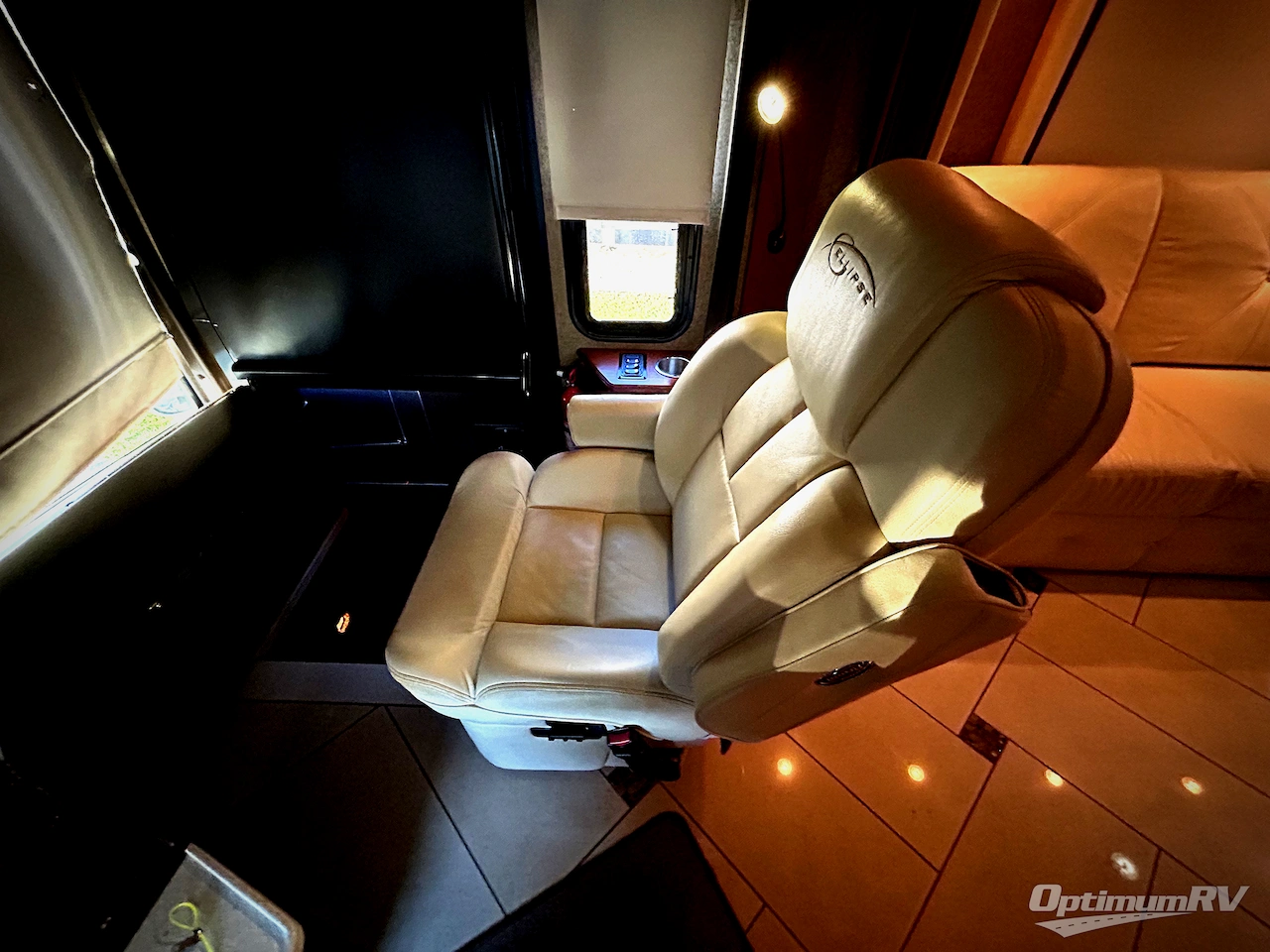 2013 Itasca Ellipse 42QD Photo 9