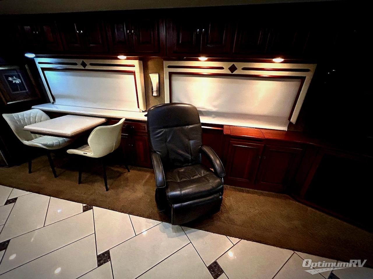 2013 Itasca Ellipse 42QD Photo 11