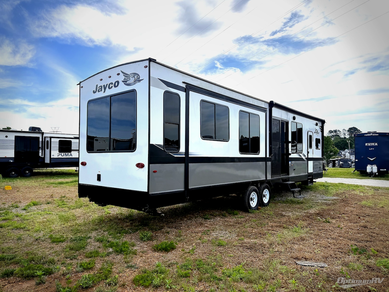 2024 Jayco Jay Flight Bungalow 40RLTS Photo 2