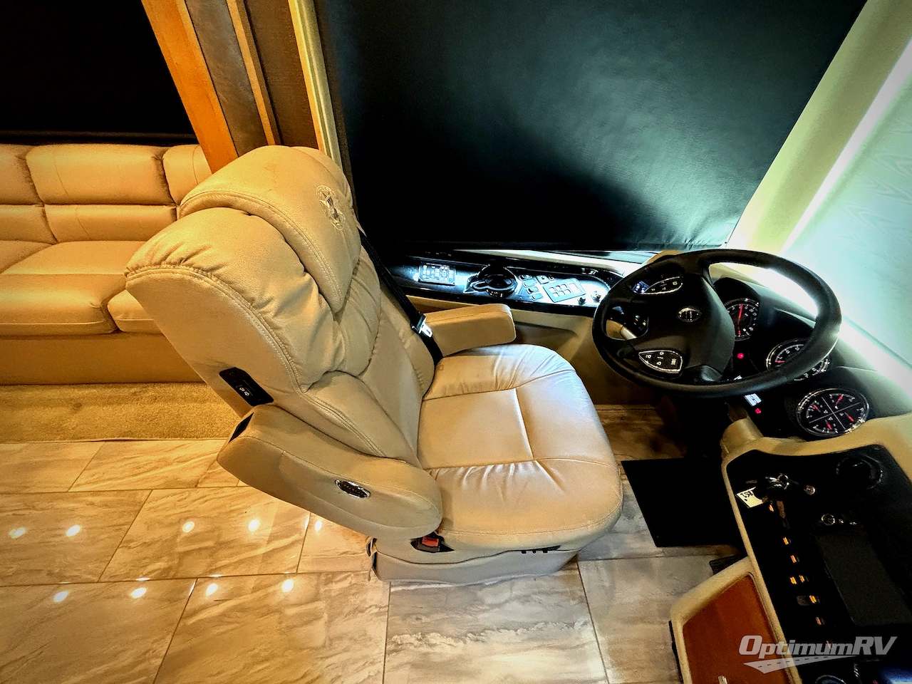 2018 Tiffin Phaeton 40 QKH Photo 7
