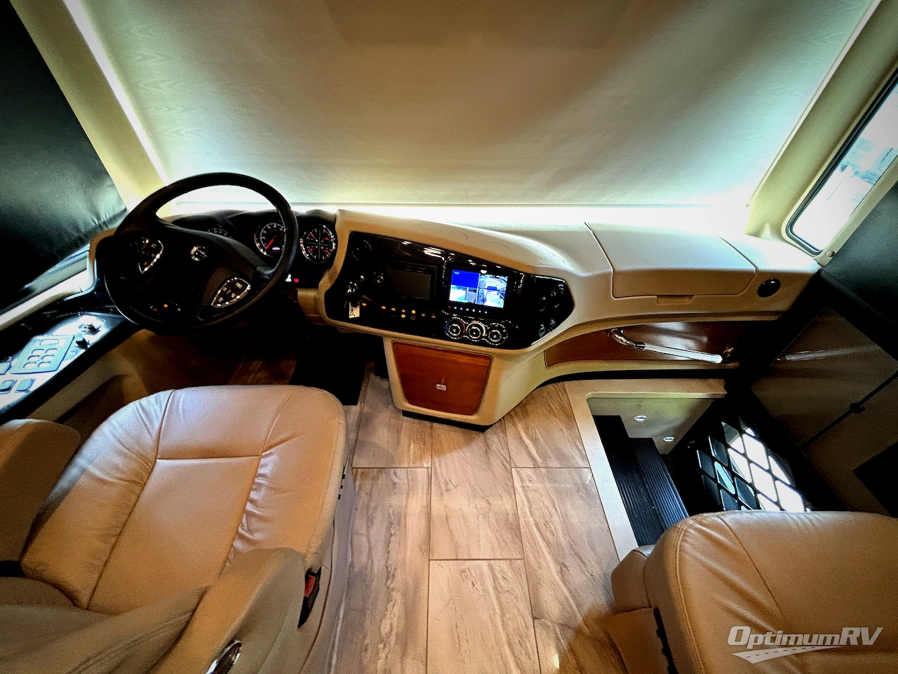 2018 Tiffin Phaeton 40 QKH Photo 8