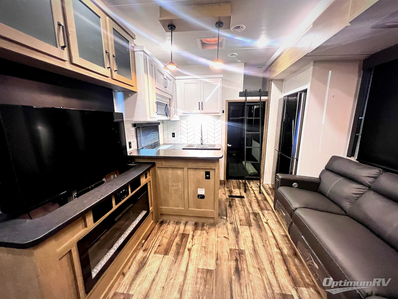 2022 Keystone Raptor 351 Photo 16