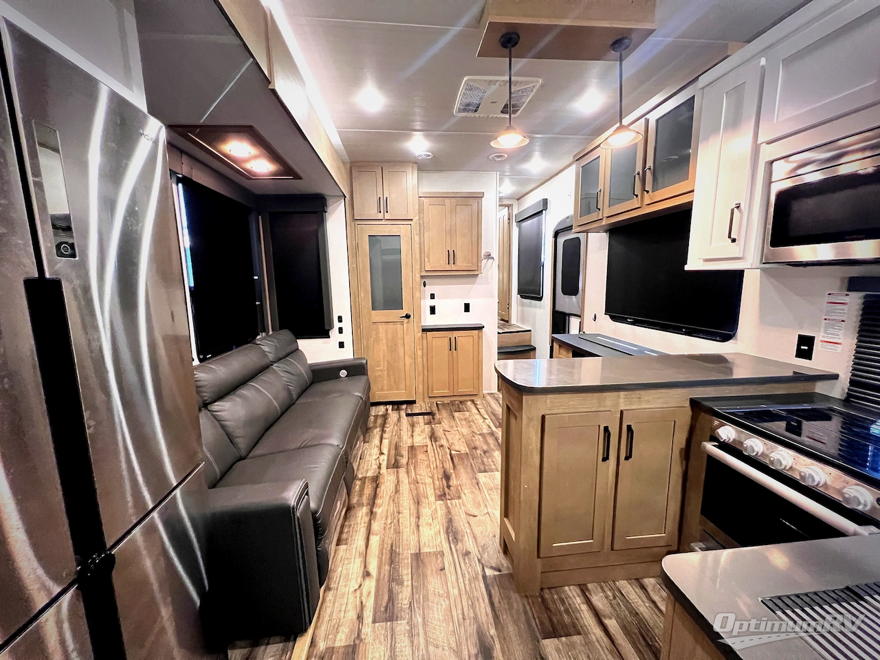 2022 Keystone Raptor 351 Photo 11