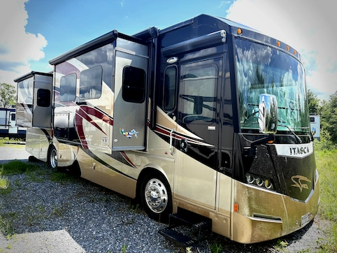 Used 2014 Itasca Meridian 34B Featured Photo
