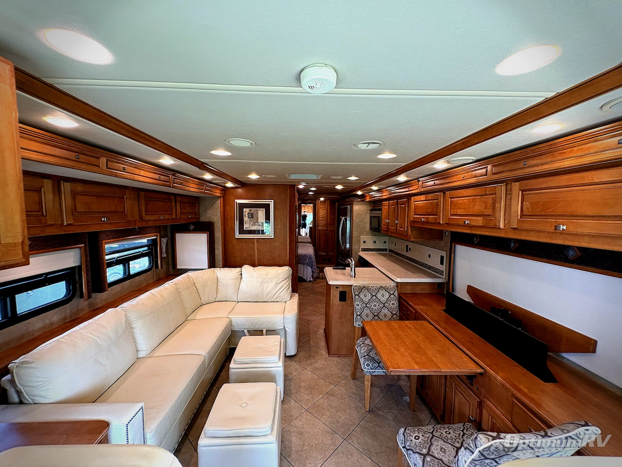 2014 Itasca Meridian 34B Photo 8