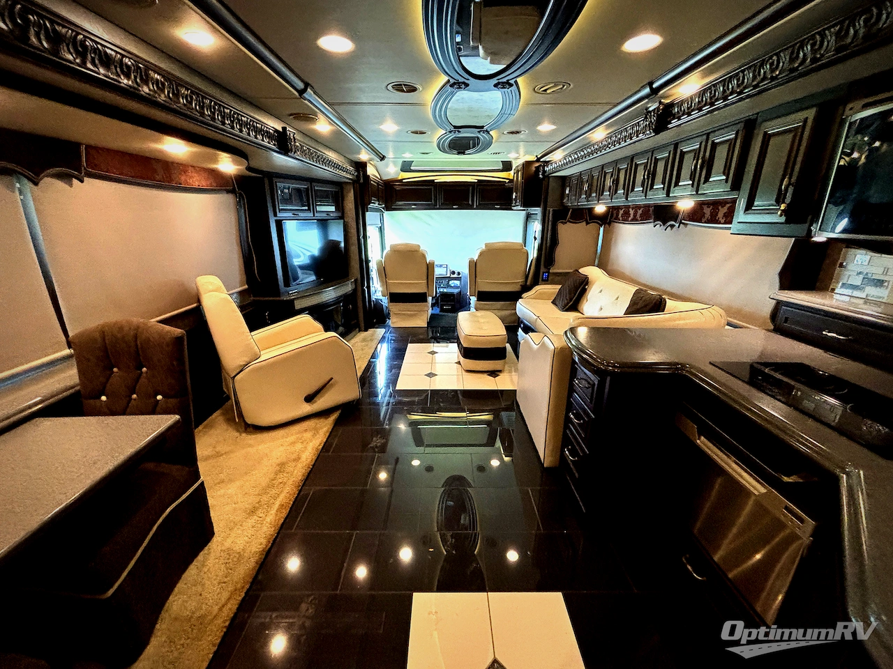 2015 Winnebago Grand Tour 42QL Photo 5