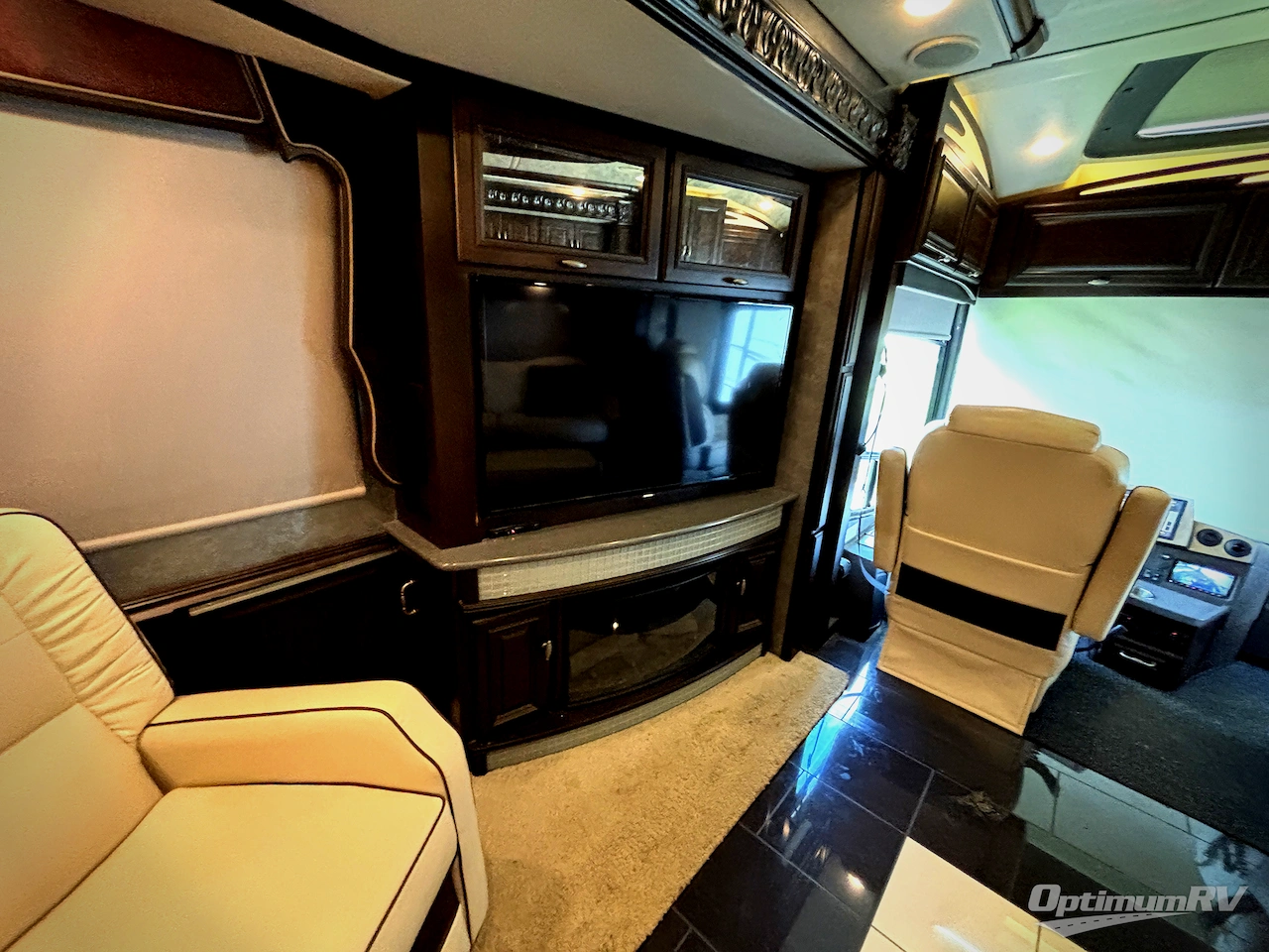 2015 Winnebago Grand Tour 42QL Photo 12