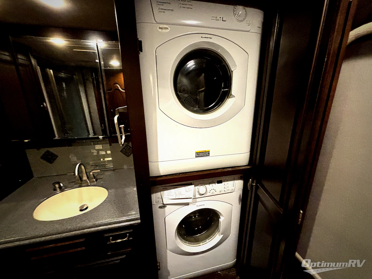 2015 Winnebago Grand Tour 42QL Photo 21