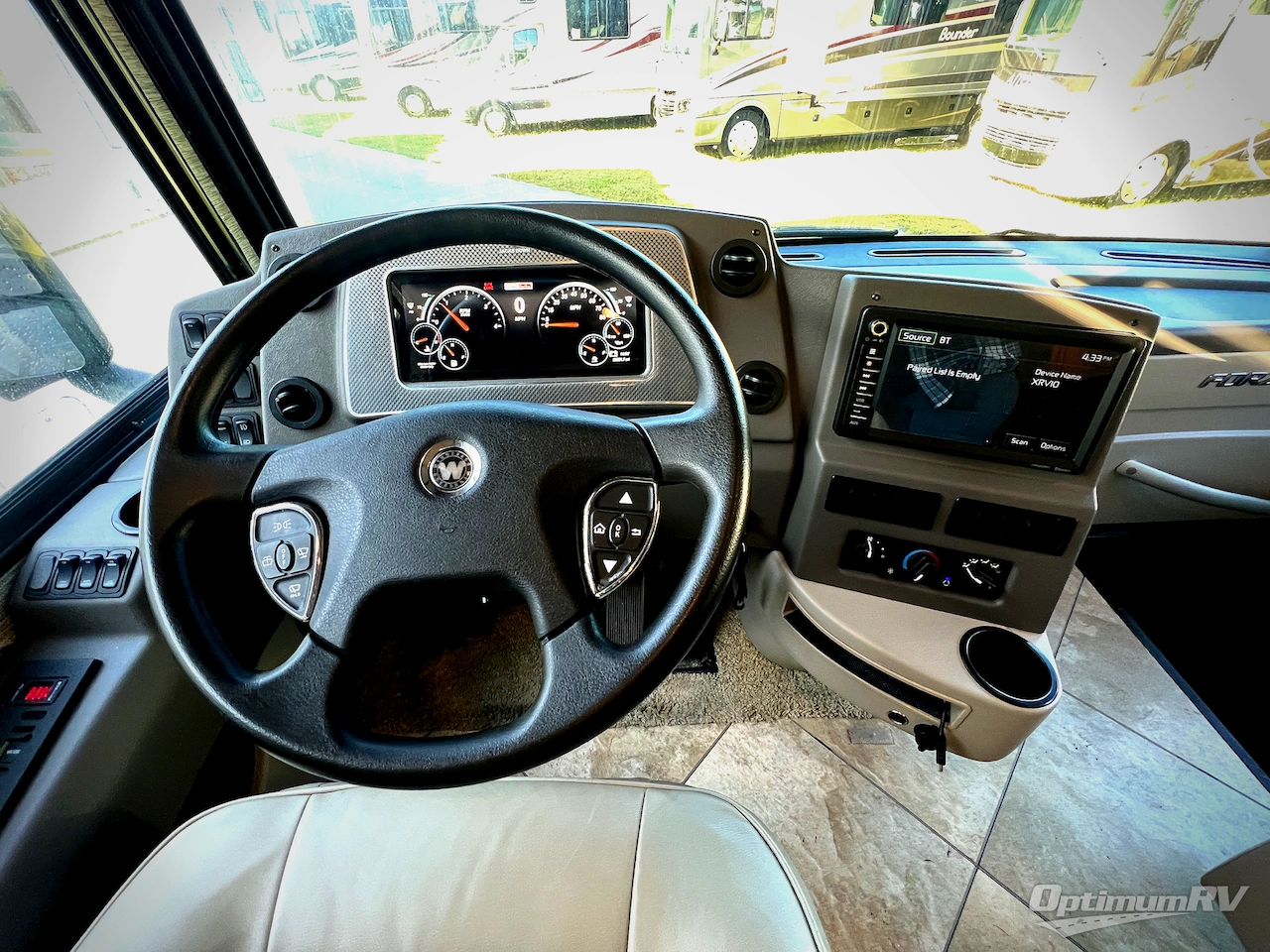 2019 Winnebago Forza 38F Photo 7