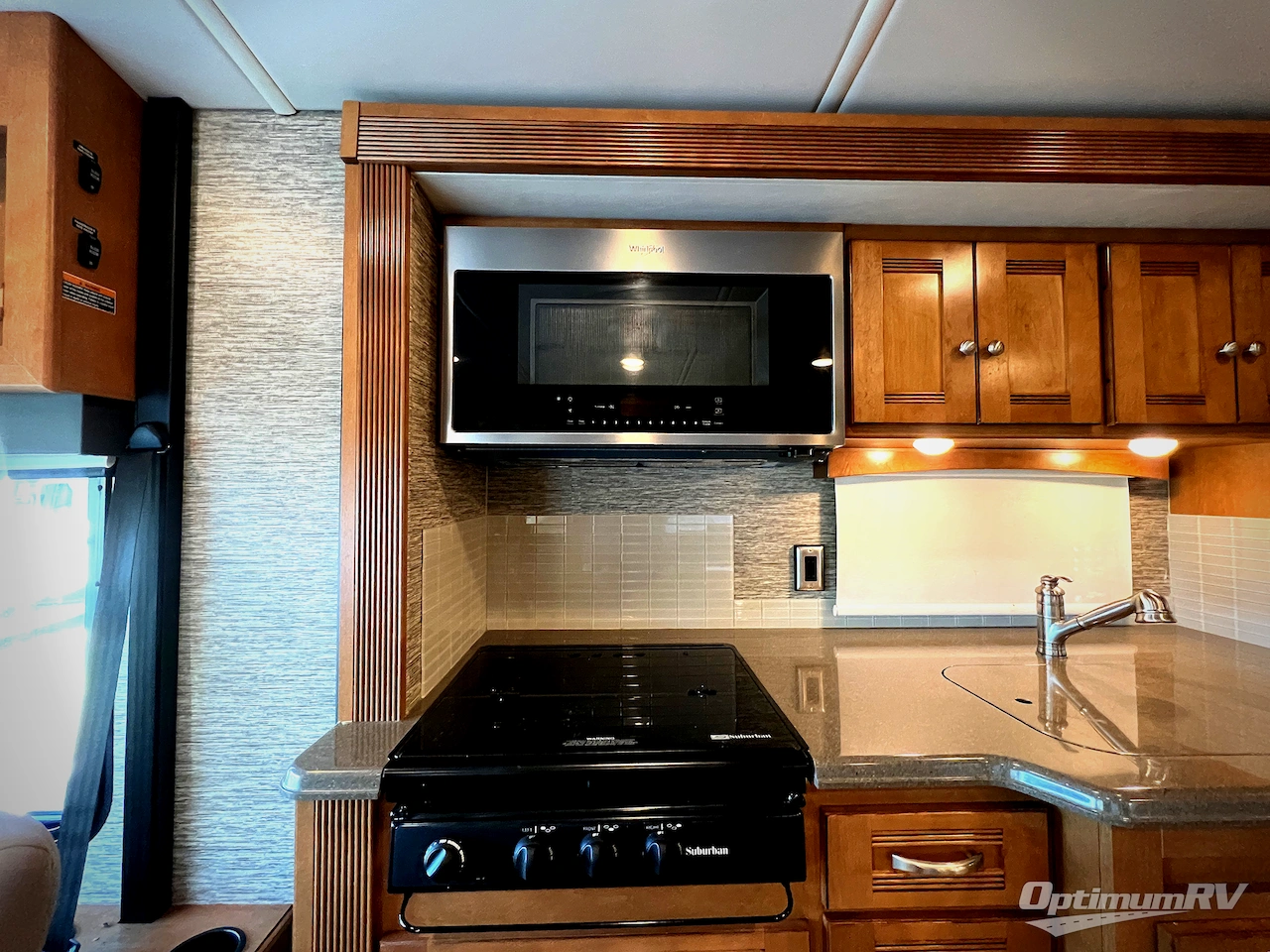 2019 Winnebago Forza 38F Photo 14