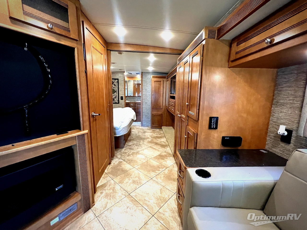 2019 Winnebago Forza 38F Photo 16