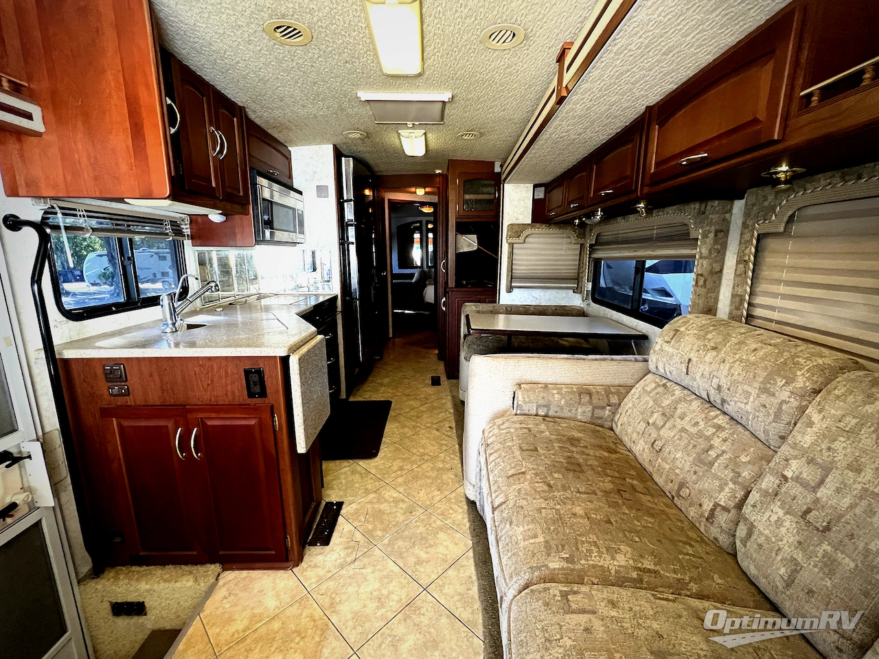 2004 Itasca Suncruiser 37B Photo 4