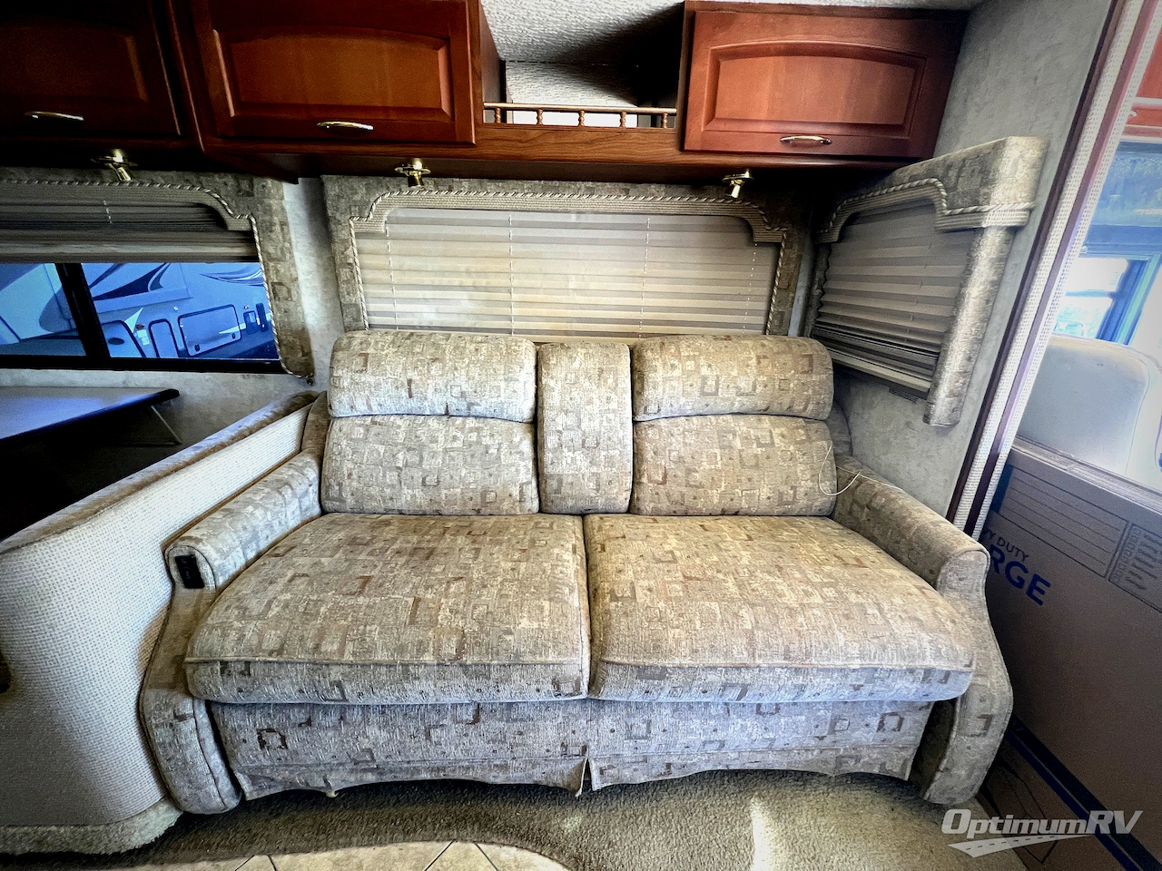 2004 Itasca Suncruiser 37B Photo 6