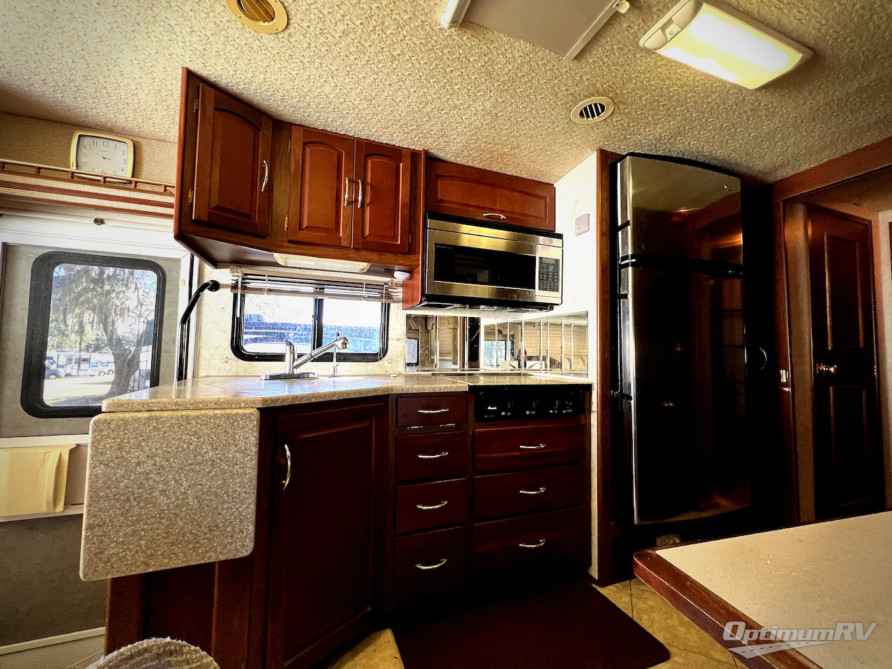 2004 Itasca Suncruiser 37B Photo 8