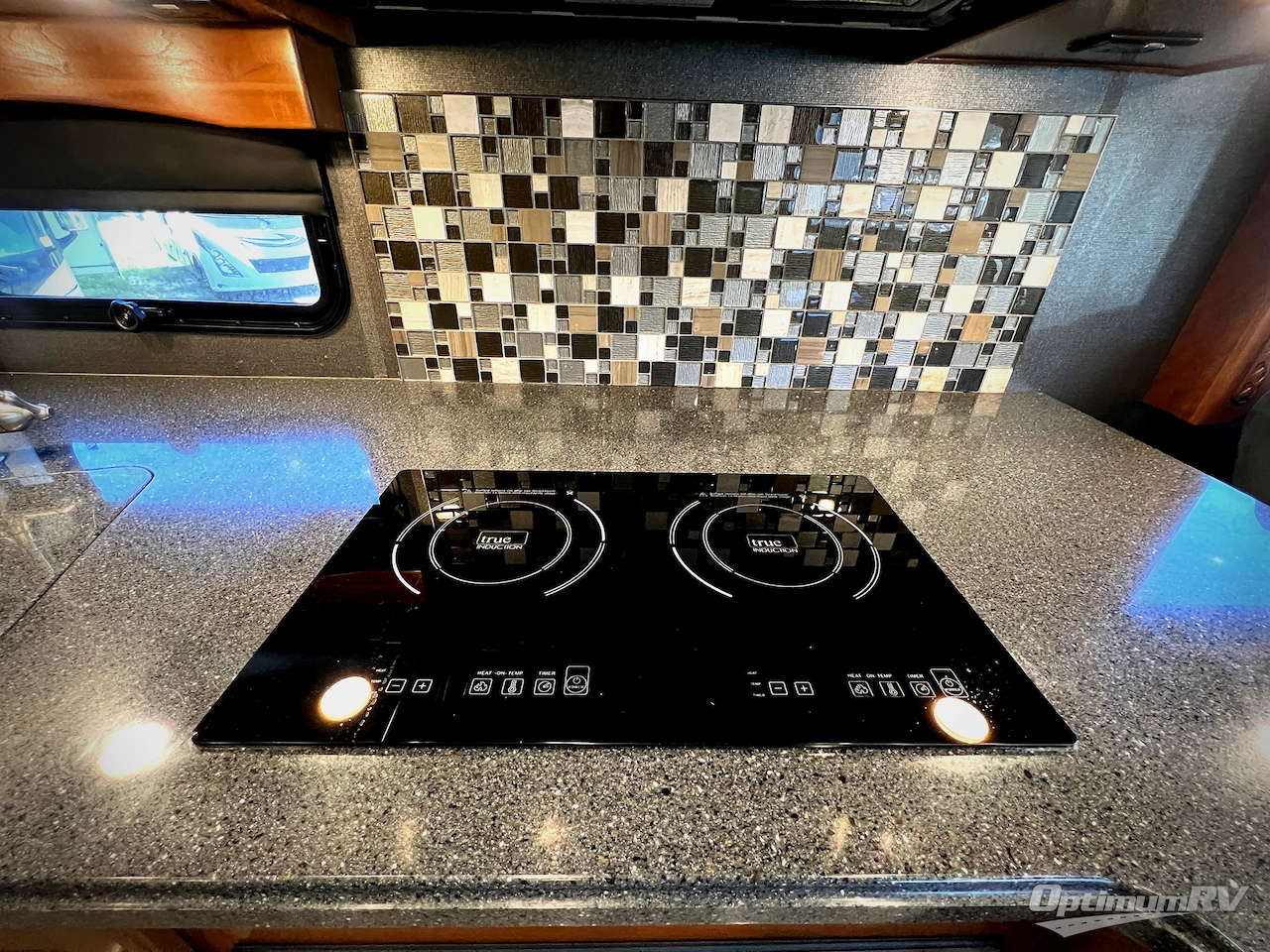 2017 Holiday Rambler Endeavor 40D Photo 14