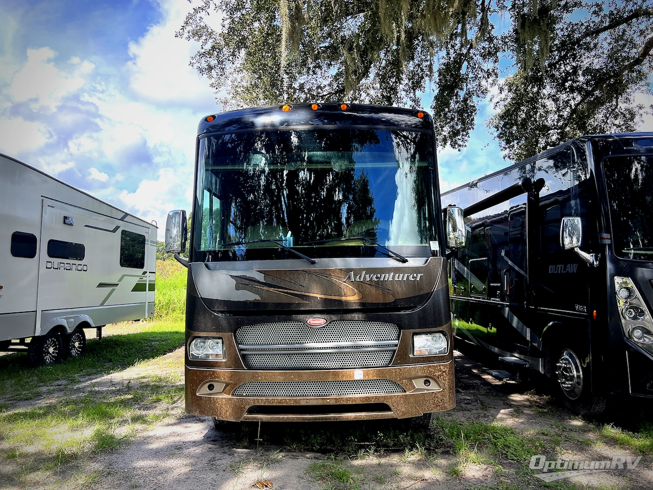 2012 Winnebago Adventurer 37F Photo 2