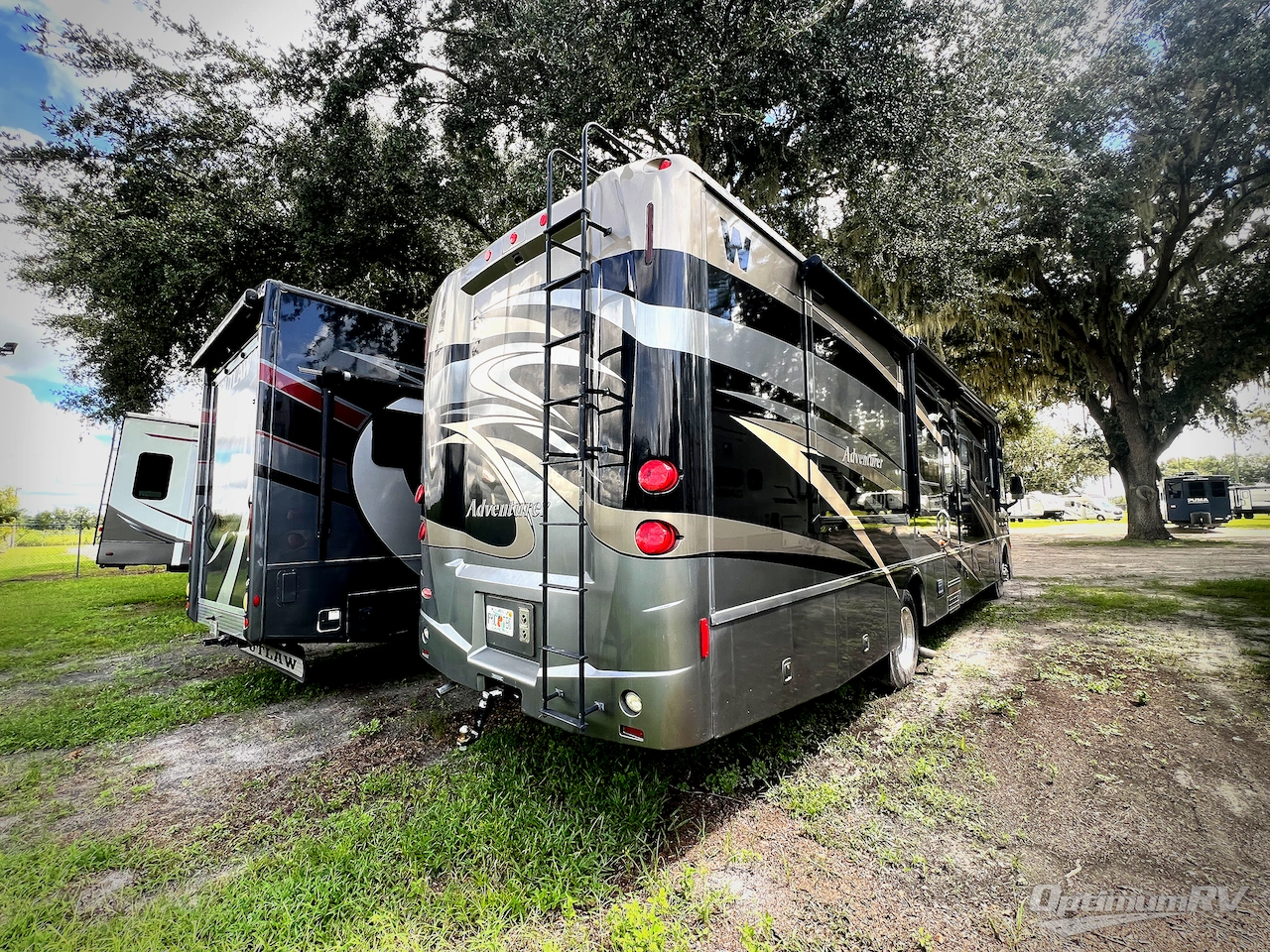 2012 Winnebago Adventurer 37F Photo 11