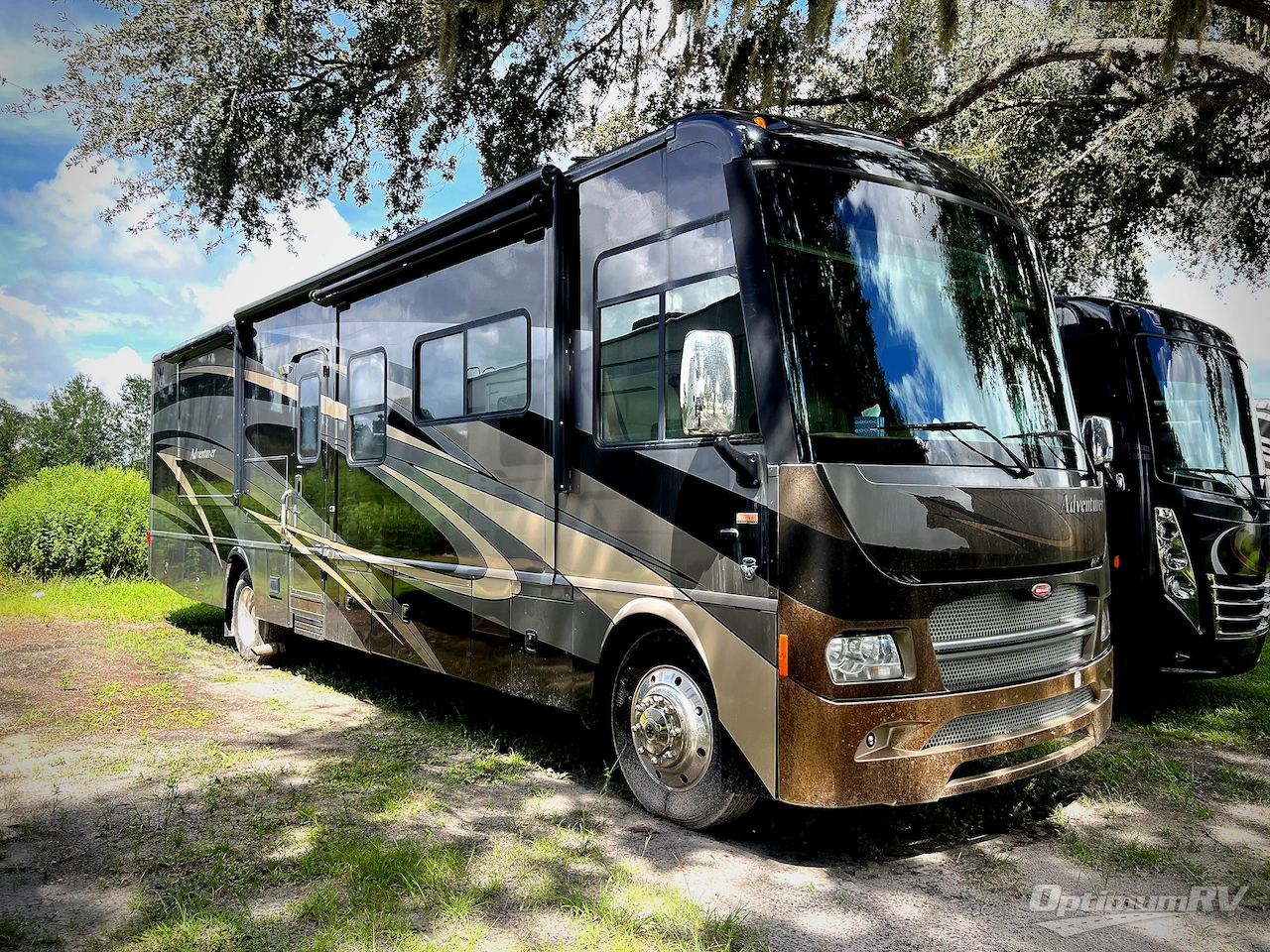 2012 Winnebago Adventurer 37F Photo 12