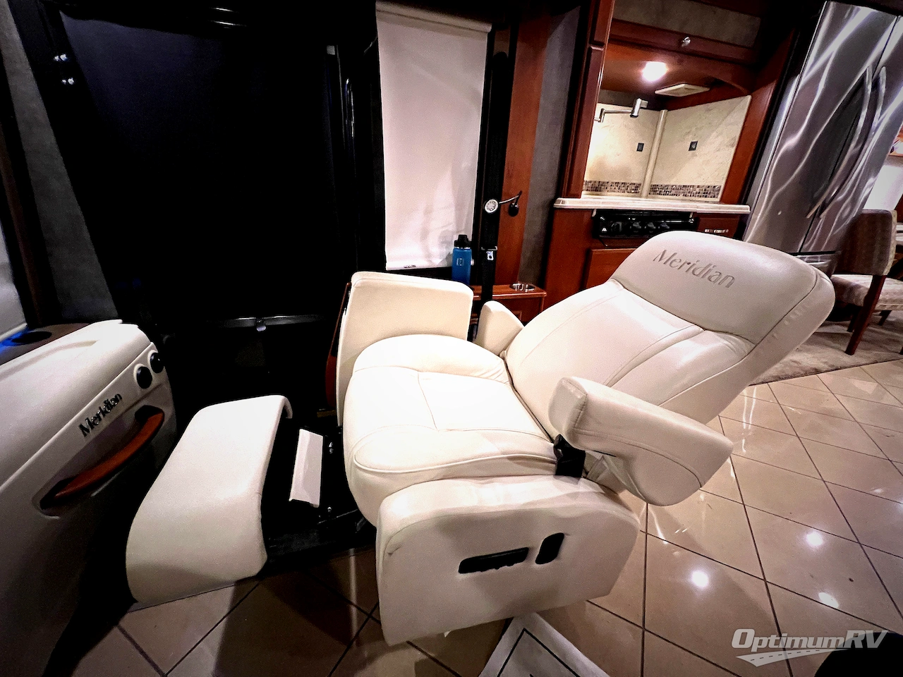 2015 Itasca Meridian 40R Photo 8