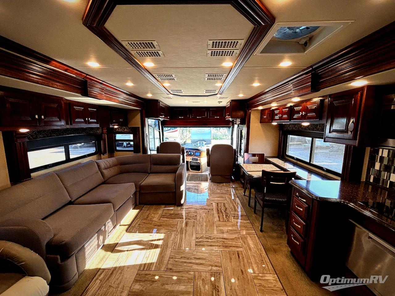 2017 Fleetwood Discovery 39F Photo 5