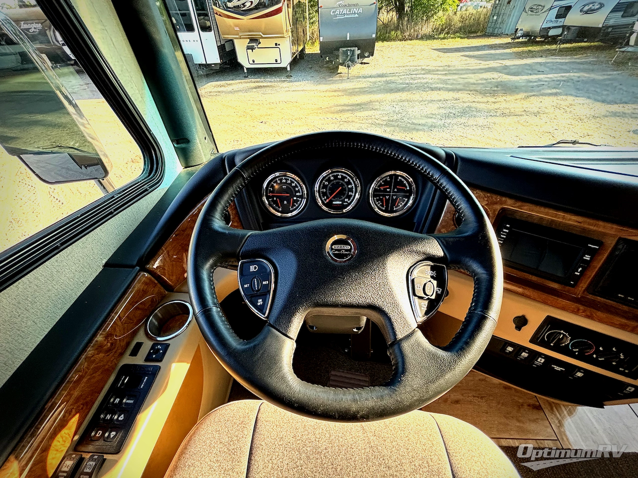 2017 Fleetwood Discovery 39F Photo 6