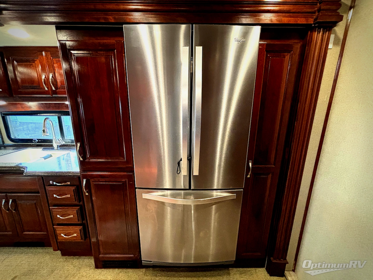 2017 Fleetwood Discovery 39F Photo 19