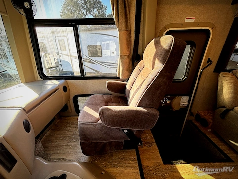 2018 Thor Hurricane 34P RV Photo 2