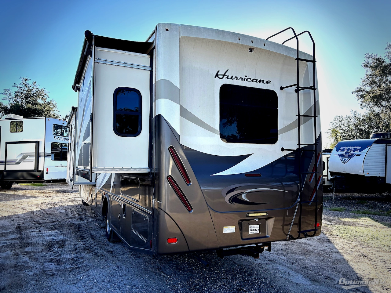 2018 Thor Hurricane 34P Photo 3