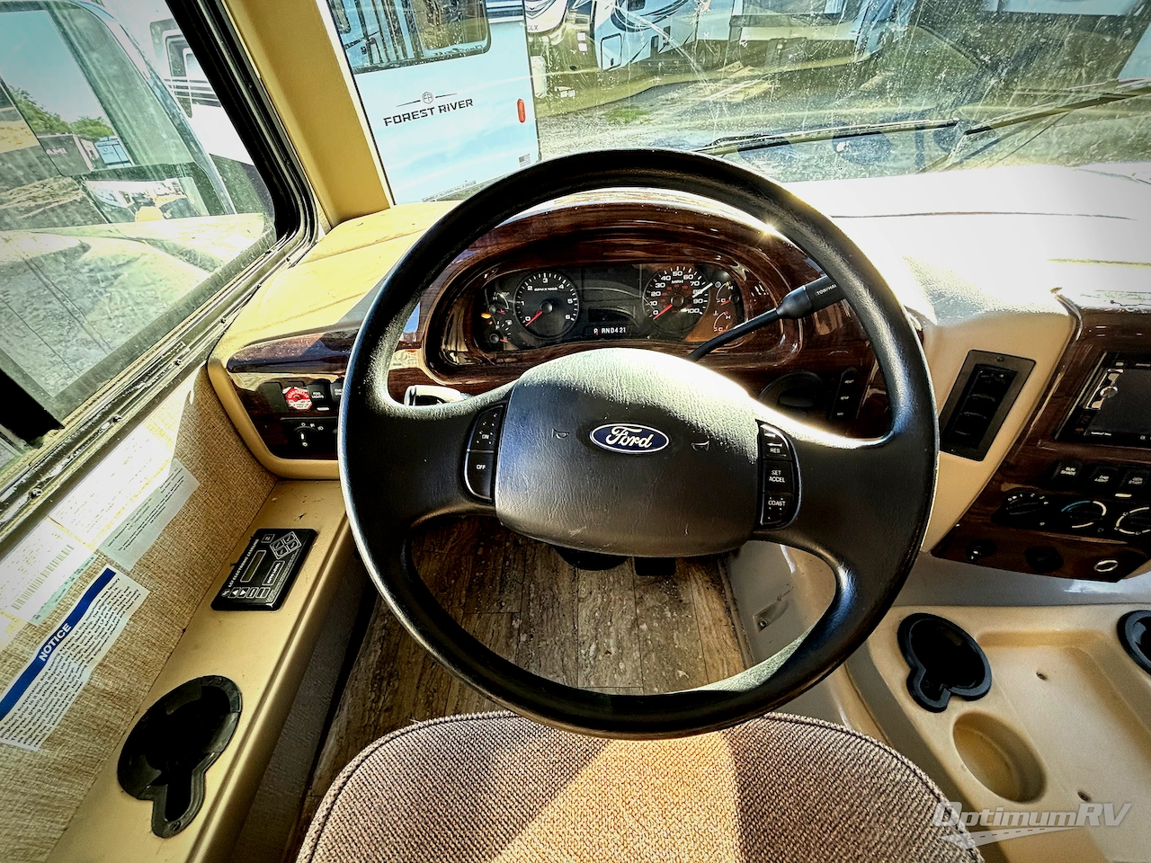 2018 Thor Hurricane 34P Photo 9