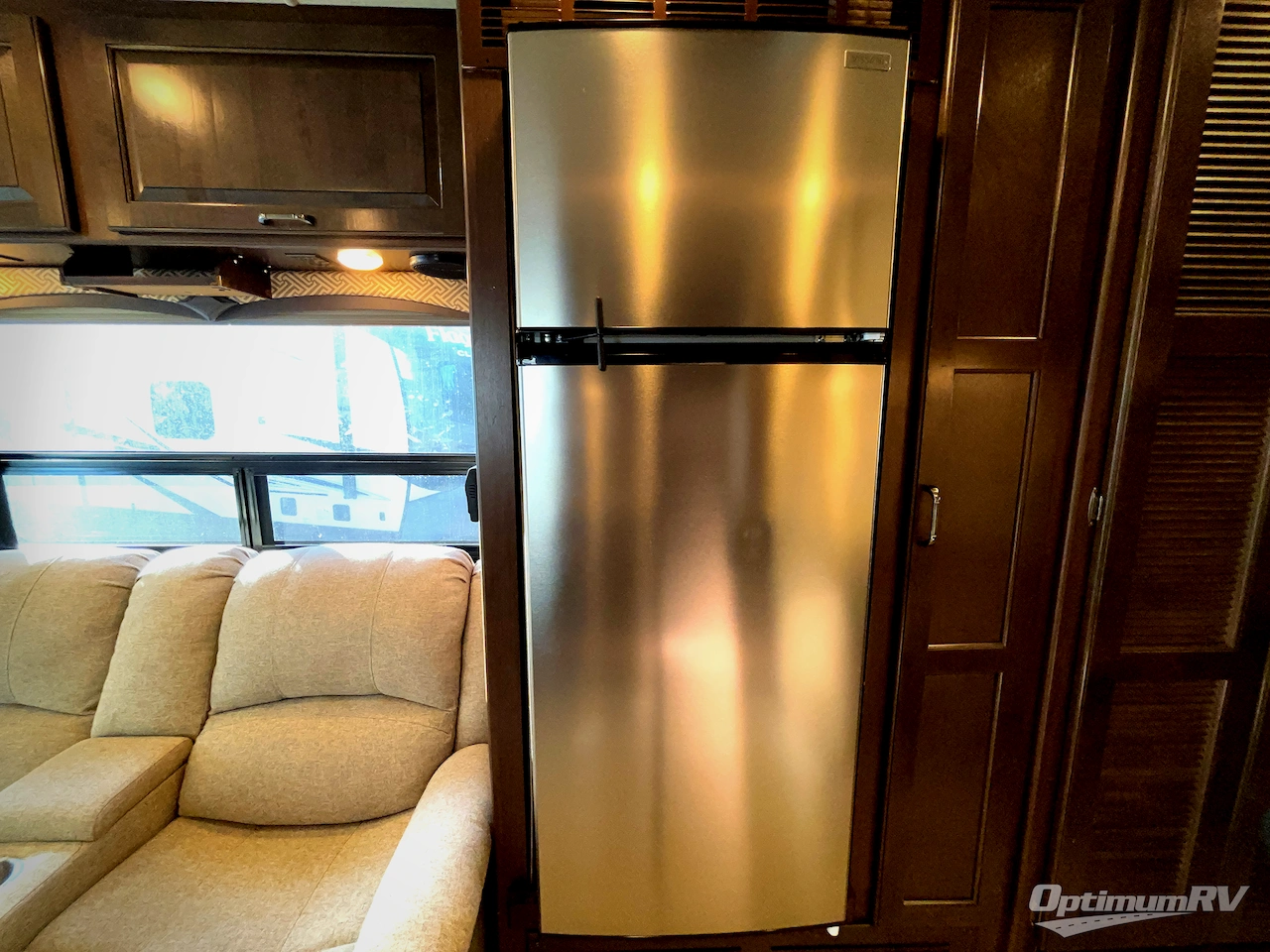 2018 Thor Hurricane 34P Photo 21
