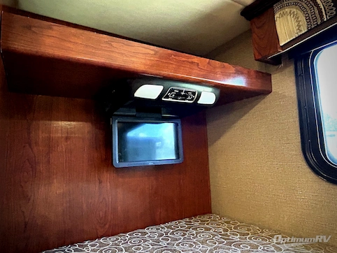 2018 Fleetwood Pace Arrow 35E RV Photo 3