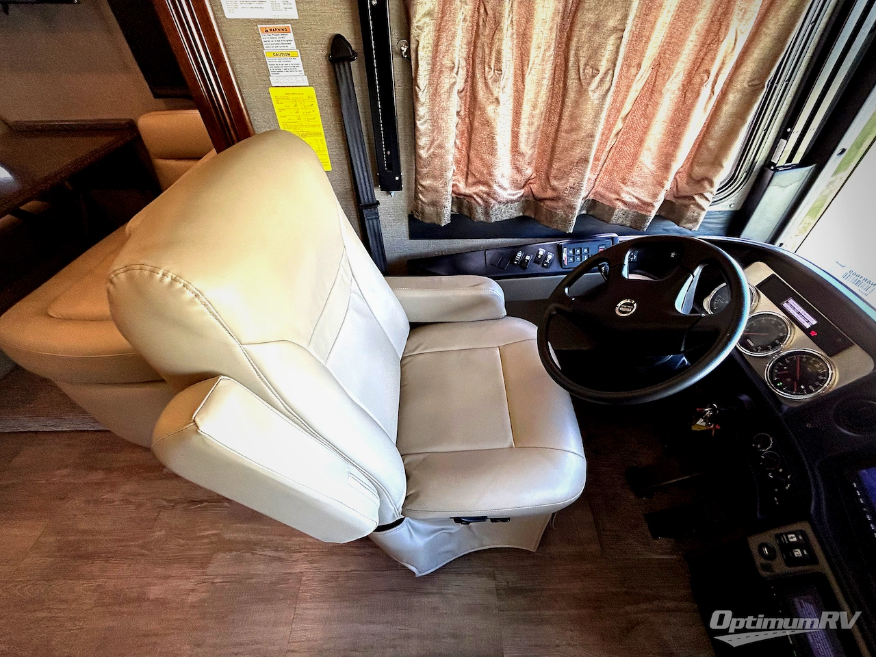 2018 Fleetwood Pace Arrow 35E Photo 7