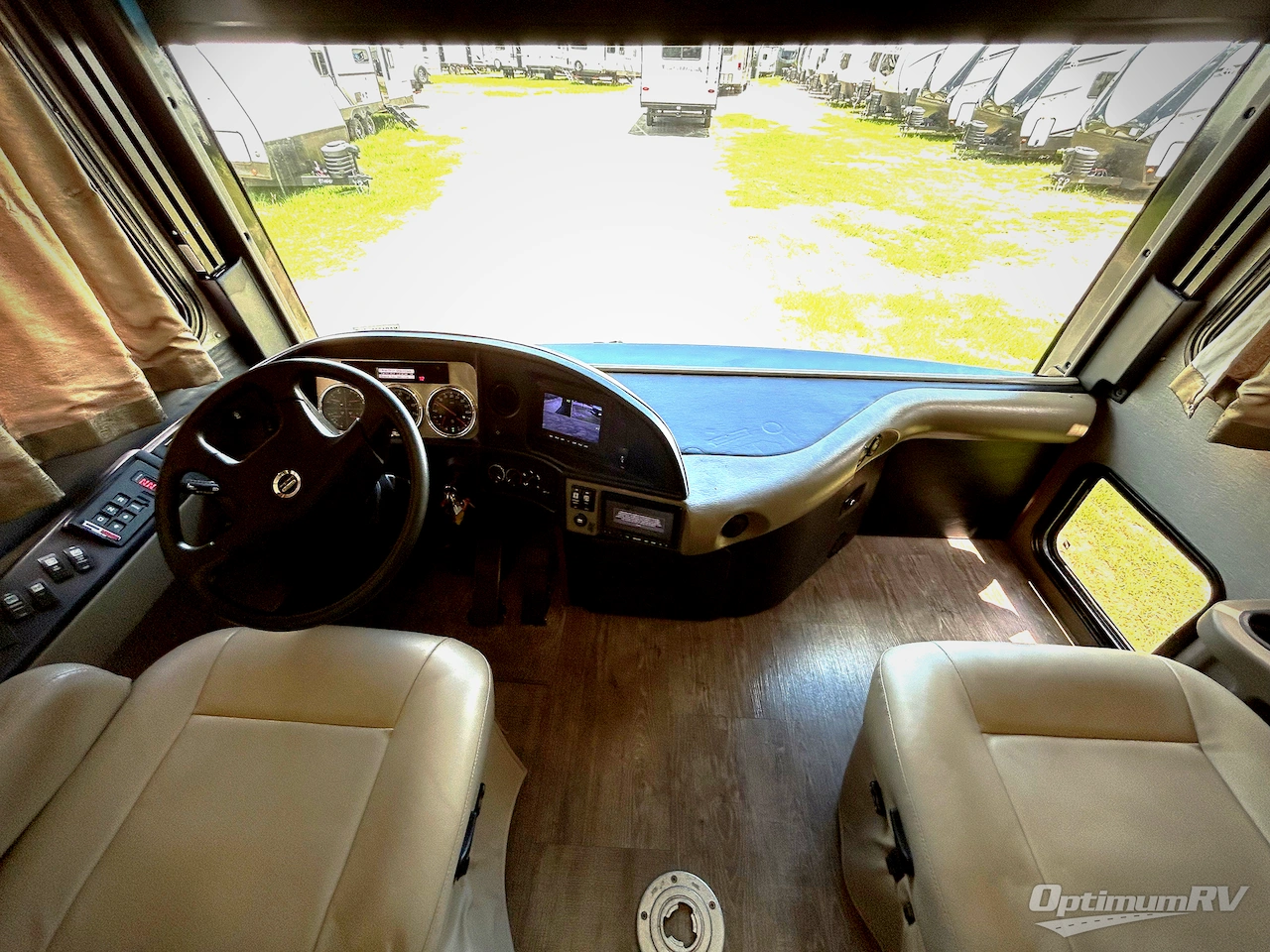 2018 Fleetwood Pace Arrow 35E Photo 8