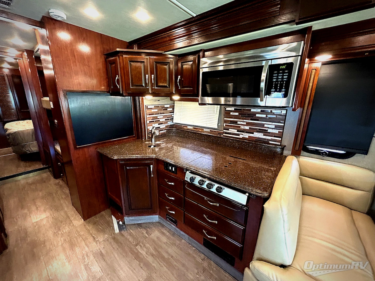 2018 Fleetwood Pace Arrow 35E Photo 12
