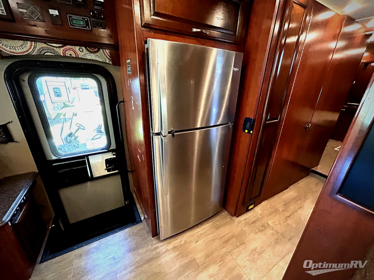 2018 Fleetwood Pace Arrow 35E Photo 13