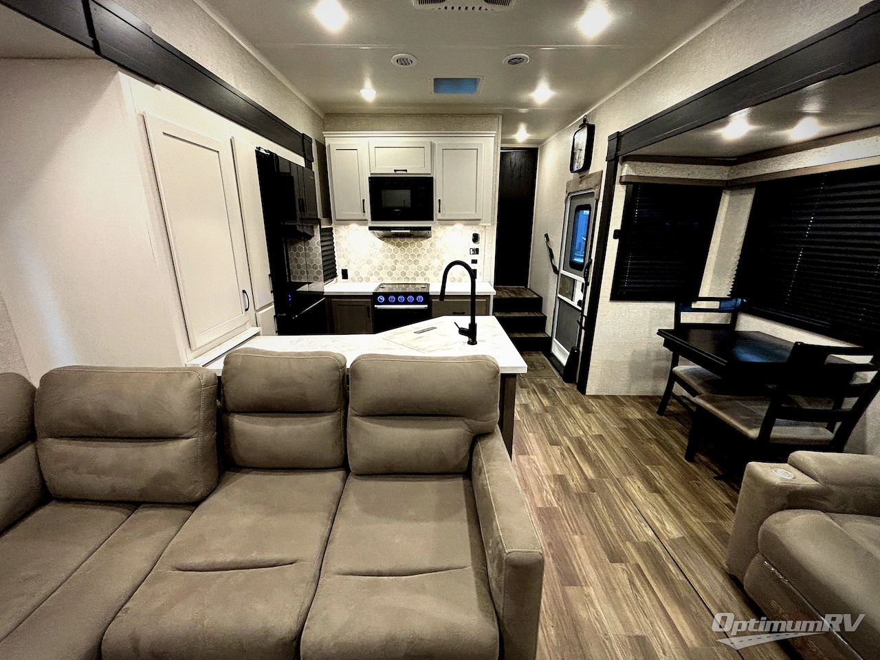 2024 Jayco Seismic 395 Photo 5