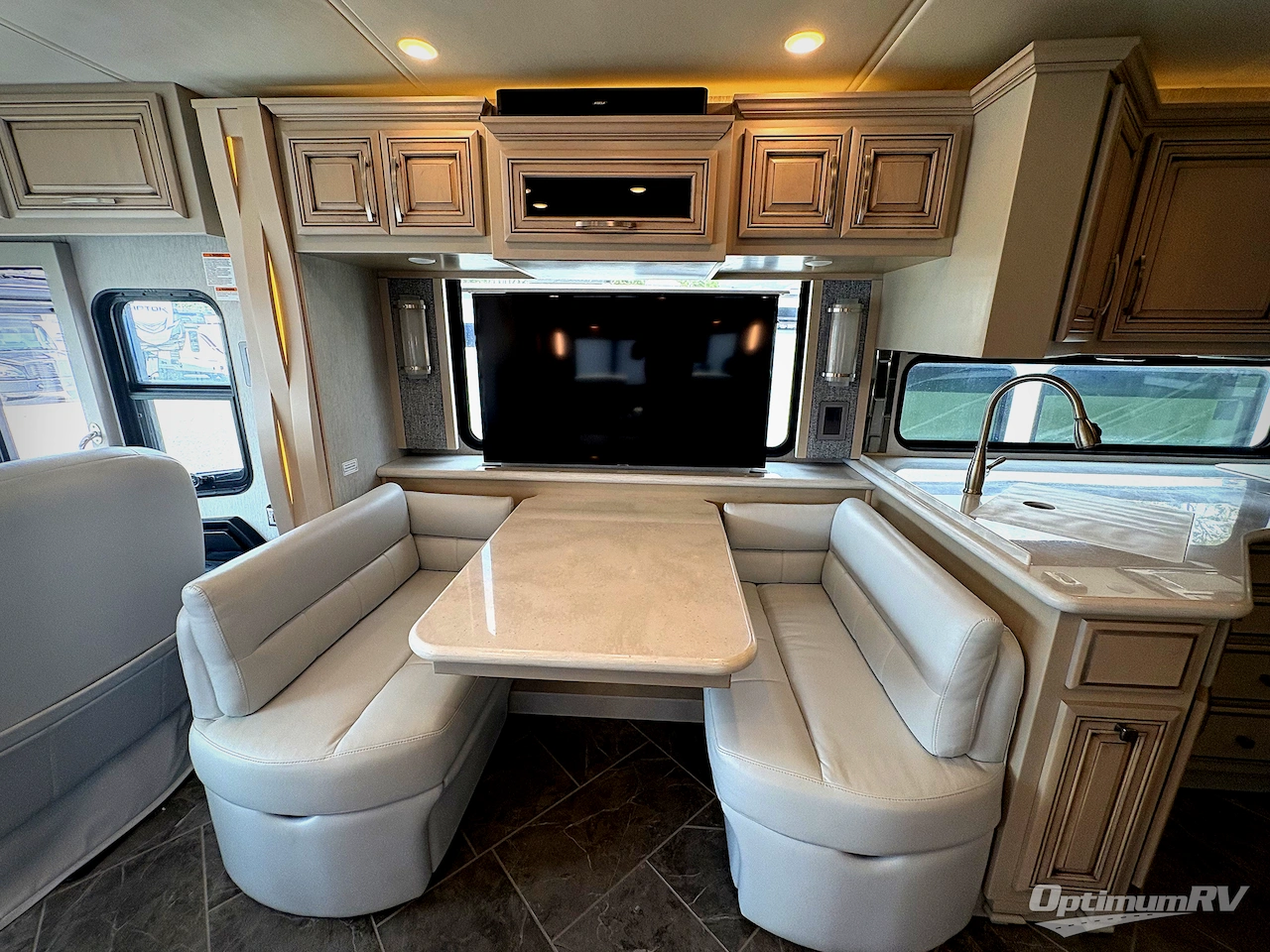 2021 Newmar New Aire 3543 Photo 10