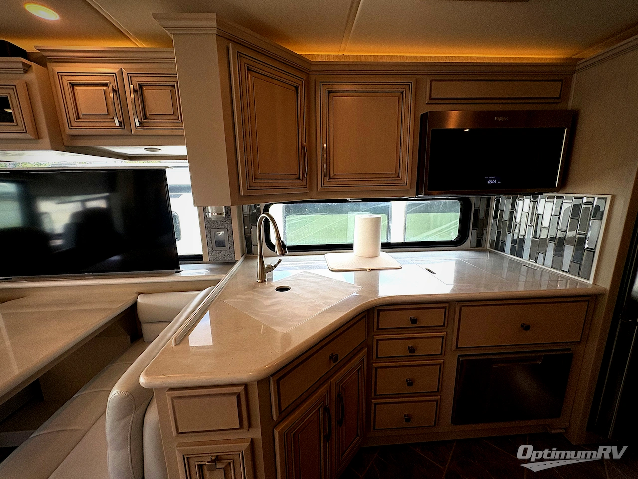 2021 Newmar New Aire 3543 Photo 11