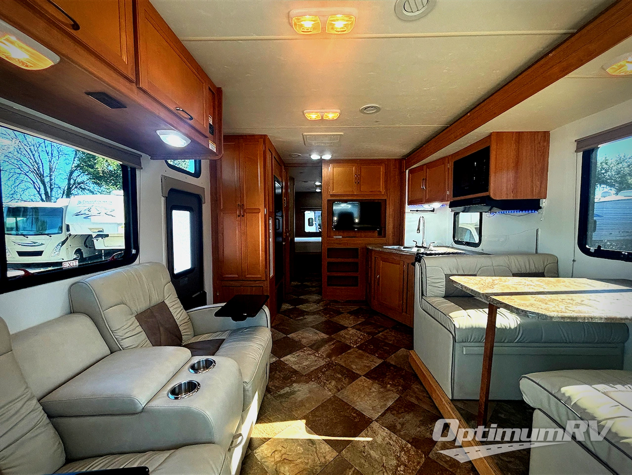 2014 Coachmen Pursuit 29 SB Photo 5
