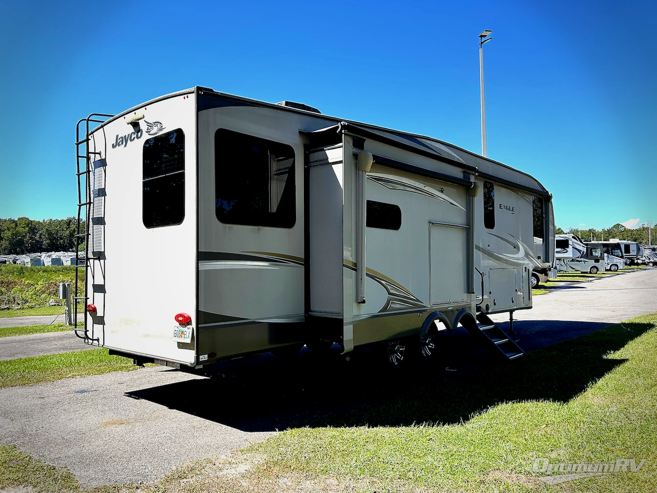 2020 Jayco Eagle 319MLOK Photo 2