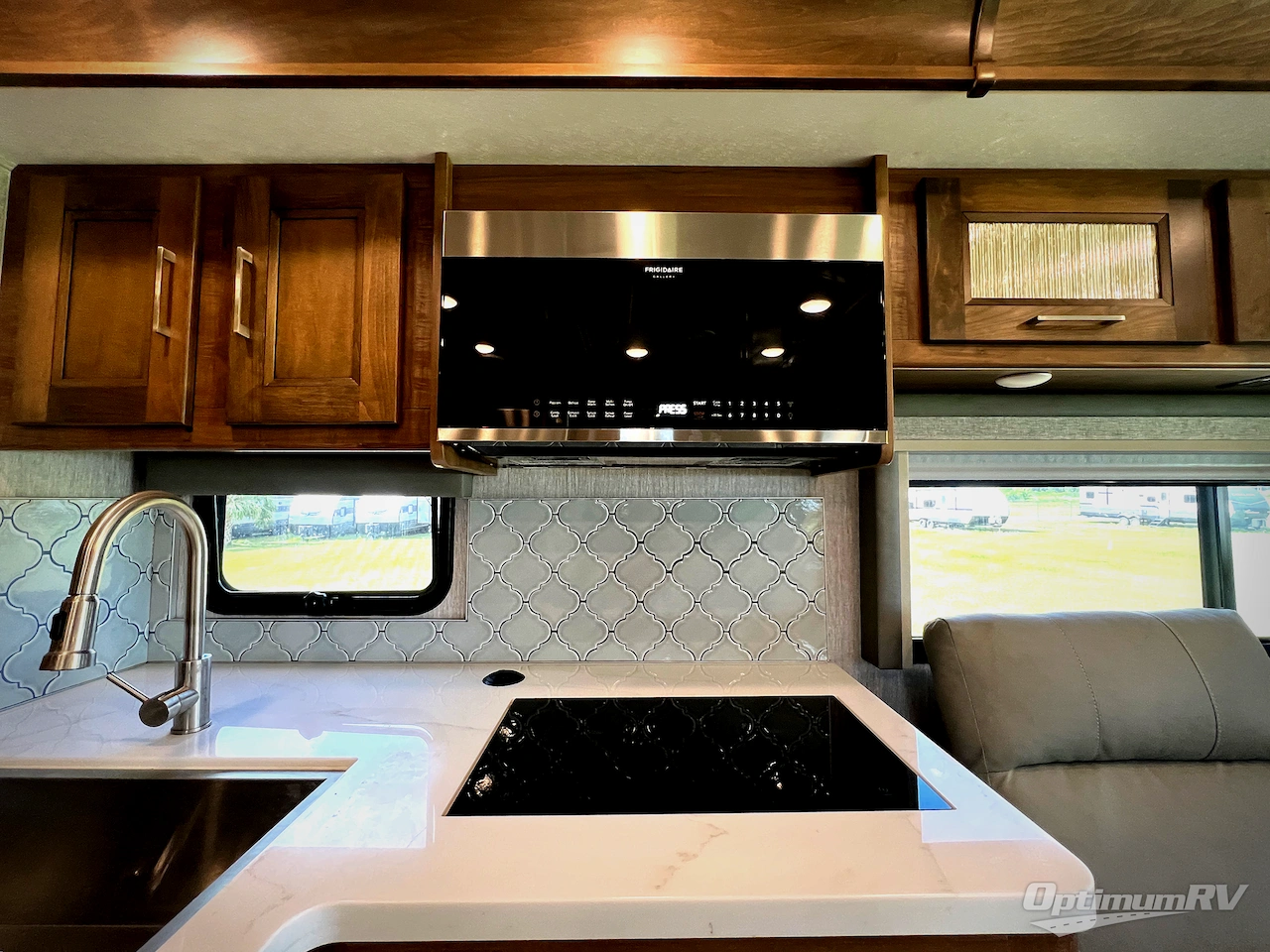 2021 Coachmen Sportscoach RD 402TS Photo 13