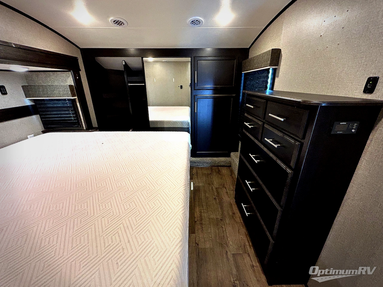 2021 Jayco Eagle 319MLOK Photo 8