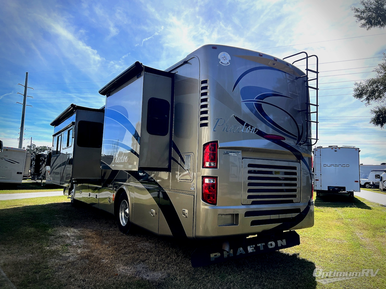 2008 Tiffin Phaeton 36 QSH Photo 2